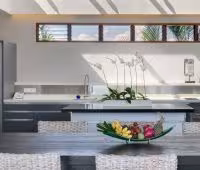 Villa Bendega Rato, Dining and Kitchen